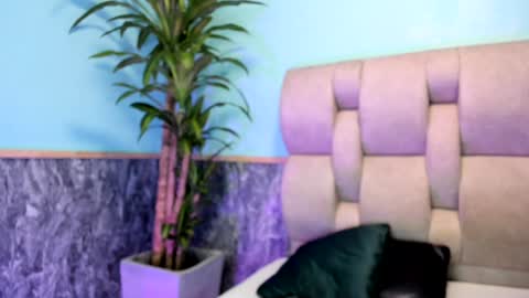 Snapshot of emily_jones3 chatting on February 7, 5:29 pm Emily online show from February 7, 5:29 pm