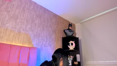 Emily  online show from April 16, 7:58 pm