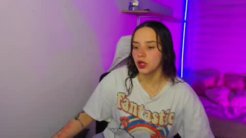 emily_lindey online show from November 26, 3:18 am