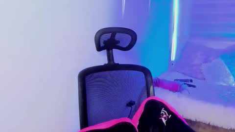 emily_lindey online show from January 14, 3:34 am