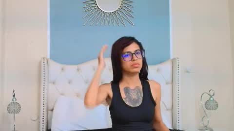 Emily online show from November 9, 1:04 am