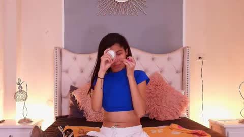 Snapshot of emily_loperaa chatting on June 30, 5:58 pm Emily online show from June 30, 5:58 pm