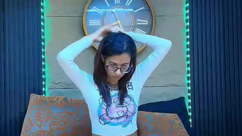 Snapshot of emily_loperaa chatting on July 10, 10:45 pm Emily online show from July 10, 10:45 pm