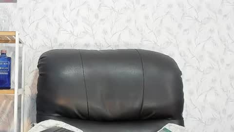 Snapshot of emily_loperaa chatting on July 21, 3:47 pm Emily online show from July 21, 3:47 pm