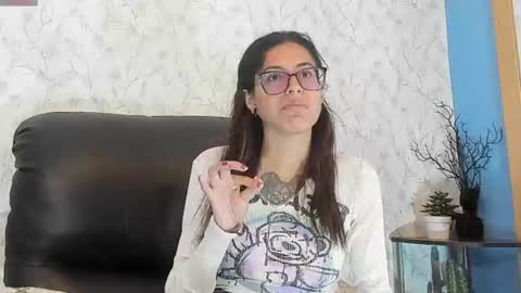 Snapshot of emily_loperaa chatting on July 23, 6:28 pm Emily online show from July 23, 6:28 pm