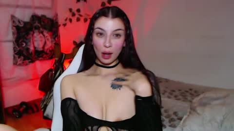 Snapshot of emily_mckey chatting on October 4, 11:14 pm Emily online show from October 4, 11:14 pm