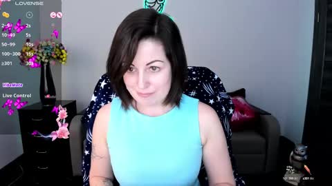 Emily online show from March 11, 6:19 pm