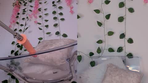 Snapshot of emily_montoya chatting on February 27, 3:36 am Emily online show from February 27, 3:36 am