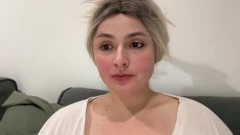 emily_morning_dew online show from September 11, 8:31 pm