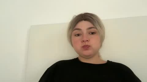 emily_morning_dew online show from October 14, 6:14 am