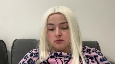 emily_morning_dew online show from November 22, 6:23 am