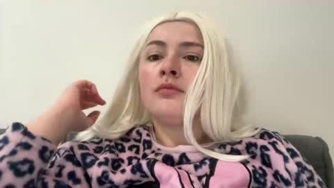 emily_morning_dew online show from January 8, 8:16 am