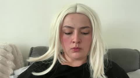 emily_morning_dew online show from March 22, 5:33 am