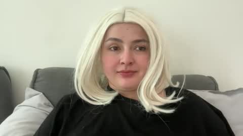 emily_morning_dew online show from March 27, 8:37 am