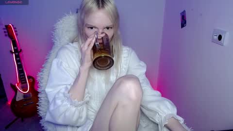 Lia online show from March 7, 10:40 pm