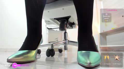 Snapshot of emily_ospina chatting on November 20, 9:53 am emili online show from November 20, 9:53 am