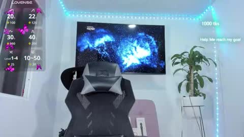 emily_palmeer online show from December 19, 10:00 am