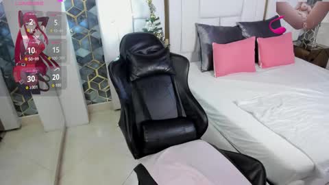 Emily online show from December 4, 9:23 pm