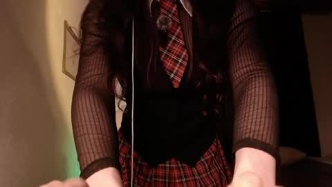 Snapshot of emily_pearl_ chatting on December 14, 12:44 am emily_pearl_ online show from December 14, 12:44 am