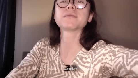 Snapshot of emily_pearl_ chatting on February 11, 9:14 pm emily_pearl_ online show from February 11, 9:14 pm