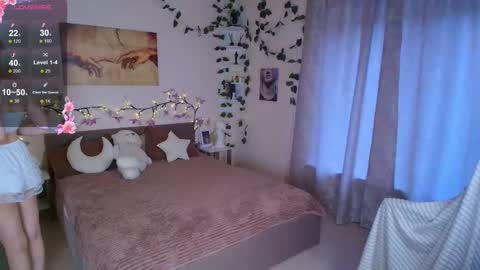 emily_relishh online show from October 9, 1:20 pm