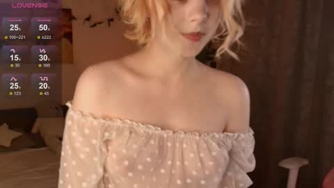 emily_relishh online show from November 21, 1:21 pm