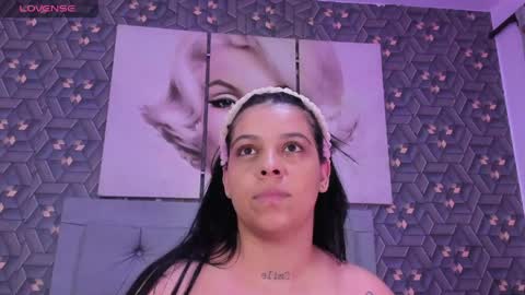 Snapshot of emily_rivera78 chatting on May 15, 4:30 am Emily online show from May 15, 4:30 am