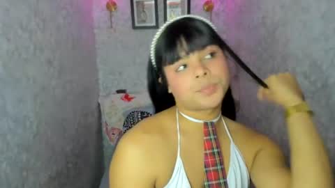 emily_rosue_ online show from July 5, 4:19 am