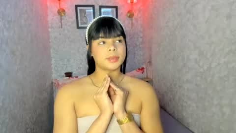 emily_rosue_ online show from July 7, 8:29 am