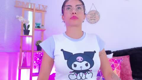 Emily online show from February 9, 5:11 pm