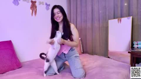 Emily online show from April 28, 11:10 pm