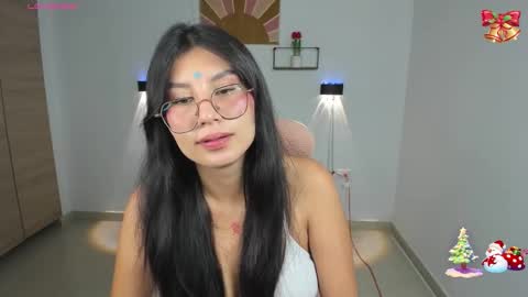 Emi online show from December 21, 5:31 pm