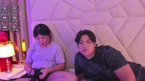 Amily  Andrew online show from December 15, 4:50 am