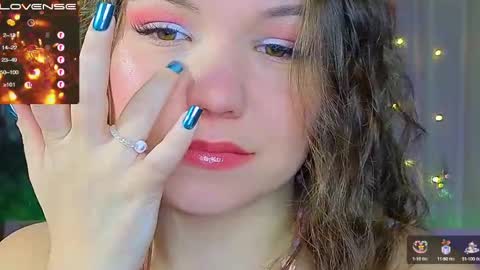 artist Emily online show from December 29, 2:17 am