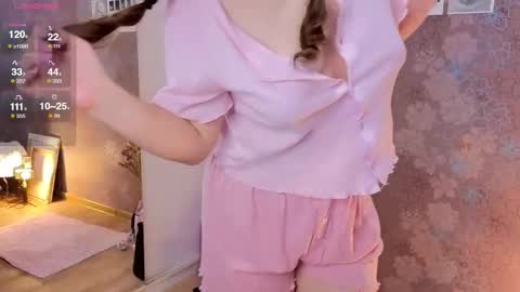 artist Emily online show from February 24, 5:05 am