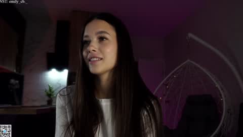 Snapshot of emilybatee chatting on September 23, 6:22 pm emilybatee online show from September 23, 6:22 pm