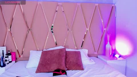 Emily online show from October 11, 2:55 am