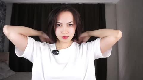 Snapshot of emilybrixton chatting on June 9, 6:30 pm Lana online show from June 9, 6:30 pm
