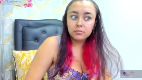 Snapshot of emilybrown21x chatting on September 15, 12:54 am emilybrown21x online show from September 15, 12:54 am