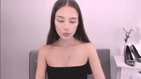 EmilyCharming online show from February 24, 9:24 pm