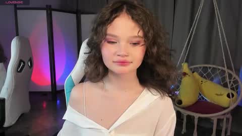 Emilyhaves online show from October 10, 2:38 pm