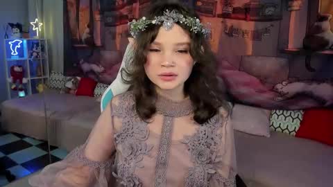 Emilyhaves online show from October 29, 6:31 pm