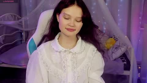 Snapshot of emilychaves chatting on May 6, 9:14 am Emilyhaves online show from May 6, 9:14 am