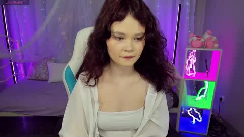 Snapshot of emilychaves chatting on May 24, 6:29 am Emilyhaves online show from May 24, 6:29 am