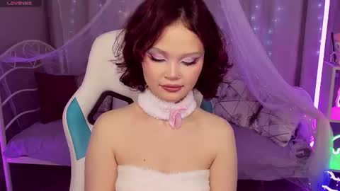 Snapshot of emilychaves chatting on June 14, 12:51 pm Emilyhaves online show from June 14, 12:51 pm