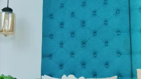 Snapshot of emilycolle_ chatting on February 1, 7:12 pm Emily online show from February 1, 7:12 pm