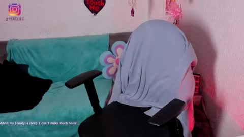 Emily online show from February 8, 11:19 pm