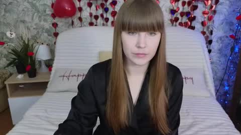 Snapshot of emilycuper chatting on February 16, 1:40 pm Emily online show from February 16, 1:40 pm