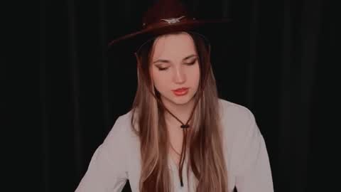 Emily online show from January 10, 4:53 pm