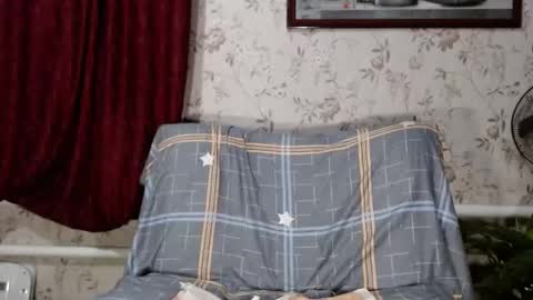 EmilyDoth online show from December 7, 5:09 pm